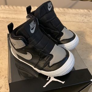 JORDAN 1 CRIB BOOTIE